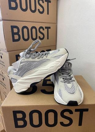 Женские кроссовки adidas yeezy boost 700 v2 люкс качество