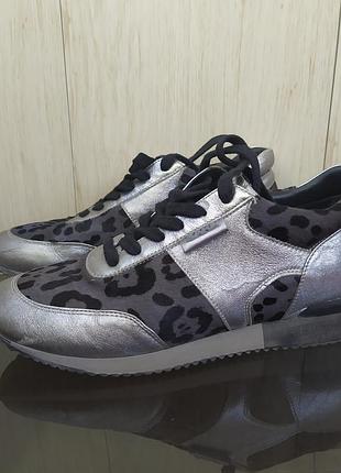 Шкіряні кросівки  karl lagerfeld