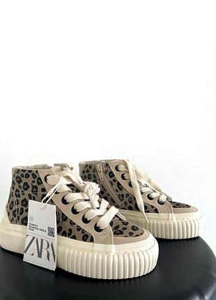 Кеди zara