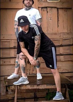 Чоловічий літній костюм adidas білий4 фото