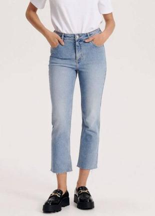 Продам новые женские джинсы reserved