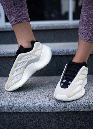 Женские кроссовки adidas yeezy boost 700 v3 люкс качество8 фото