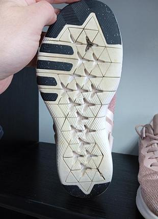 Nike 4
