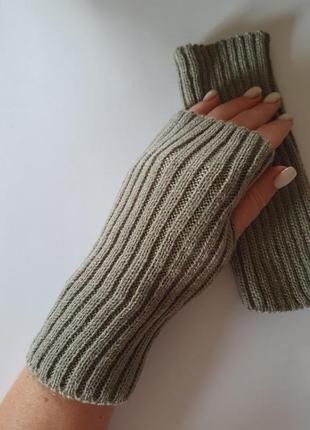 Короткие теплые митенки открытые перчатки без пальцев2 фото