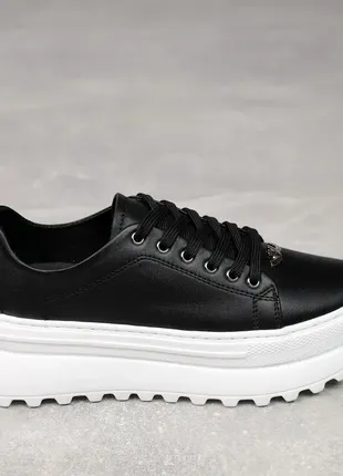 Стильовые черно-белые женские удобные кроссовки демисезон,натуральная кожа-женская обувь на весну/осень