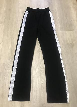 Чорні жіночі штани спорт кежуал лампаси бренд trendyol