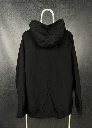 Оригинальная крутая мужская нейлоновая куртка, ветровка, анорак fred perry размер м2 фото