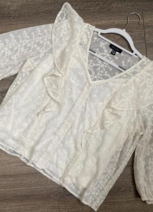 Эффектная кружевная полупрозрачная блуза цвета айвори с рюшами оборками3 фото