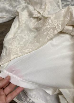 Эффектная кружевная полупрозрачная блуза цвета айвори с рюшами оборками7 фото