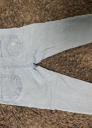 Джинсы потертые светлые модные 2