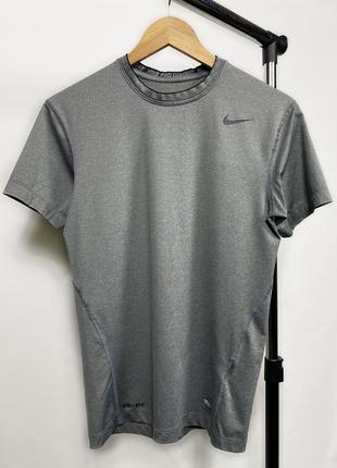Nike компрессионная футболка