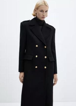 Черное шерстяное пальто с золотыми пуговицами из новой коллекции mango размер xs2 фото