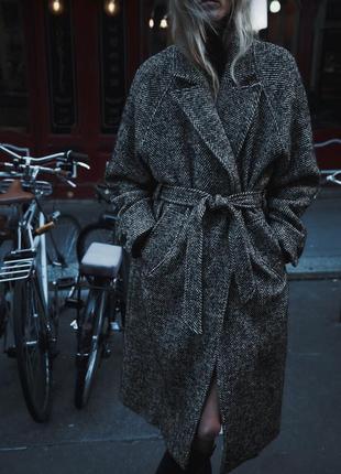В наличии! пальто в елочку zara, коллекция 2024 см, размер s( m)