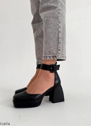 Черные кожаные туфли на высоком толстом каблуке с платформой широким ремешком квадратным носом5 фото