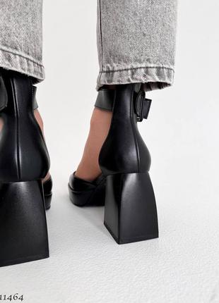 Черные кожаные туфли на высоком толстом каблуке с платформой широким ремешком квадратным носом10 фото