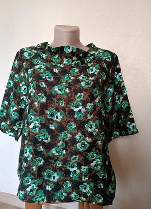 Красива блуза з квітковим принтом/ літня блуза на короткий рукав