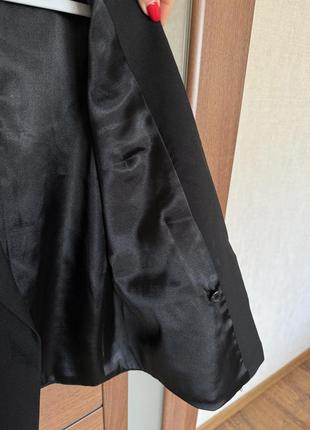 Классический чёрный стильный пиджак  размер xs-s костюмная ткань на подкладке4 фото
