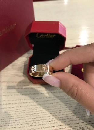 Брендовое кольцо в розовом золоте2 фото