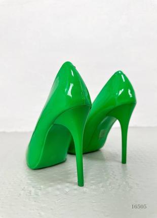 Женские туфли зеленые6 фото