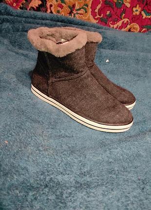 Продам фірмові чоловічі ботинки