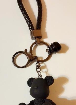 Яскраві , позитивні брелкі на ключі