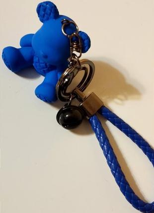 Яскраві , позитивні брелкі на ключі