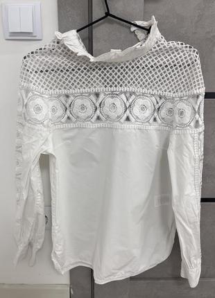 Белая рубашка с кружевом sandro