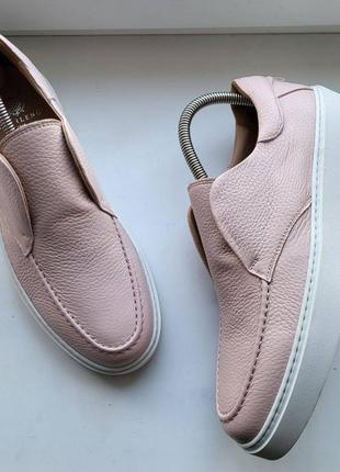 Женские кожаные туфли лоферы слипоны от очень дорогого итальянского бренда 
camerlengo