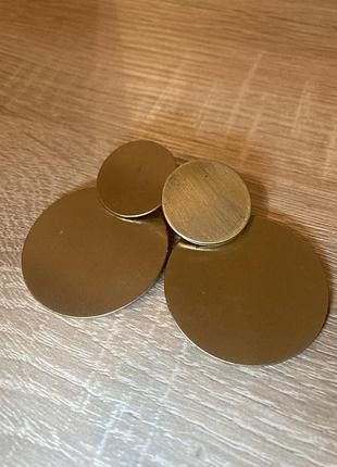 Серьги массивные