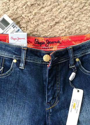 Pepe jeans london джинсы капри , на кармане лев р 44-462 фото