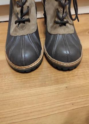 Стильні жіночі демі ботинки ботильйони шкіряні на підборах, р.37/24см