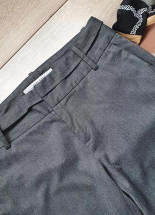 Классические серые оверсайз брюки zara. прямые брюки свободного фасона классика5 фото