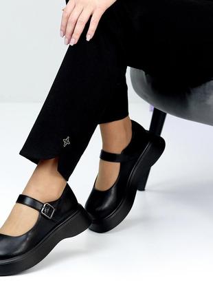 Модельные черные туфли на шлейке низкий ход круглый носок современный дизайн2 фото