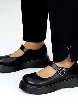 Модельные черные туфли на шлейке низкий ход круглый носок современный дизайн7 фото