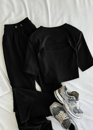 Костюм женский однотонный футболка с вырезом брюки свободного кроя на высокой посадке качественный стильный черный