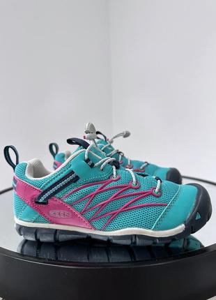 Мощные качественные кроссовки keen