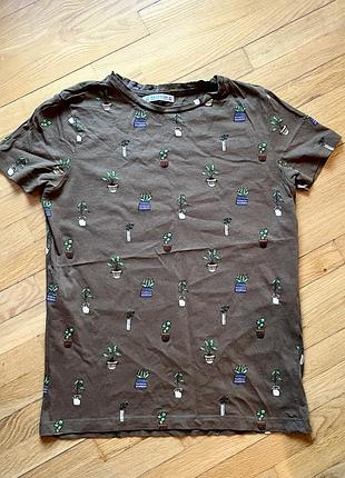 Класна жіноча футболка pull&bear