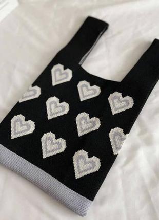 Тренд стильна чорна в серця жіноча в'язана текстильна сумка шопер4 фото