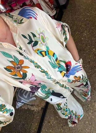 Летний шелковый костюм в цветочный принт6 фото