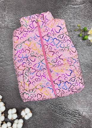 Жилет сердечки розовый