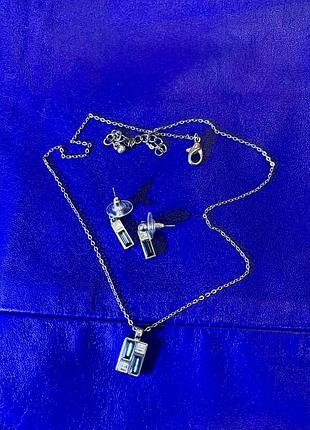 Комплект с голубыми камнями, кулон, цепочка, серьги