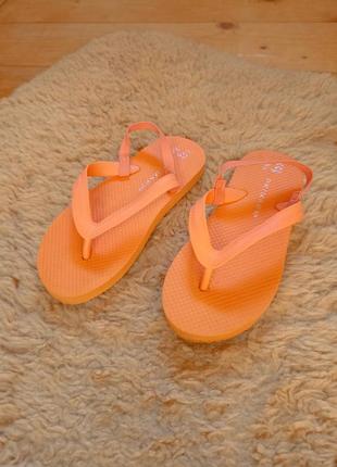 Вьетнамки, шлепанцы детские primark