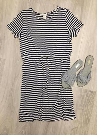 Трикотажное платье в морском стиле zara