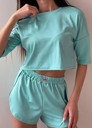 Комплект для дома и сна пижама футболка укороченная свободного кроя топ мини шорты короткие костюм голубой леопардовый зеленый фиолетовый6 фото