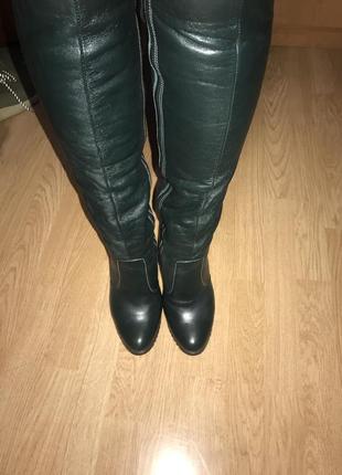 Сапожки 39 размер бутилочный цвет кожаные.