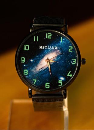 Наручные часы с космическим циферблатом (100241)