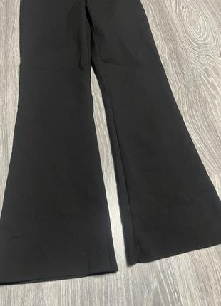 Маленькие брюки брюки клеш укороченные zara mini flare trousers8 фото