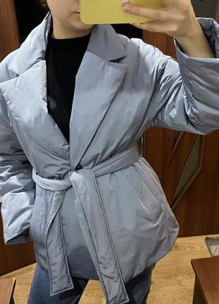 Тепла  весняна куртка zara