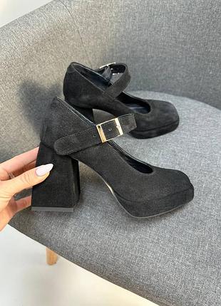 Чорні замшеві туфлі мері джейн з широким масивним каблуком