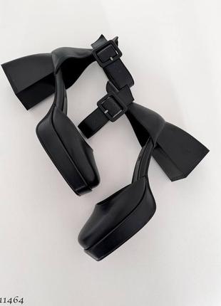 Классические черные туфли на грубом каблуке7 фото